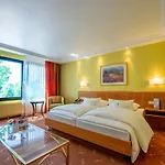 Hotel Insel-hotel 4*