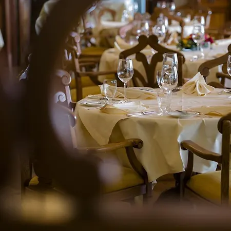 Insel-hotel Ξενοδοχείο Χαϊλμπρόν