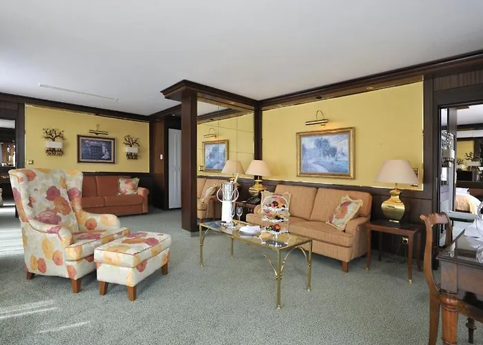 Ξενοδοχείο Insel-hotel 4*